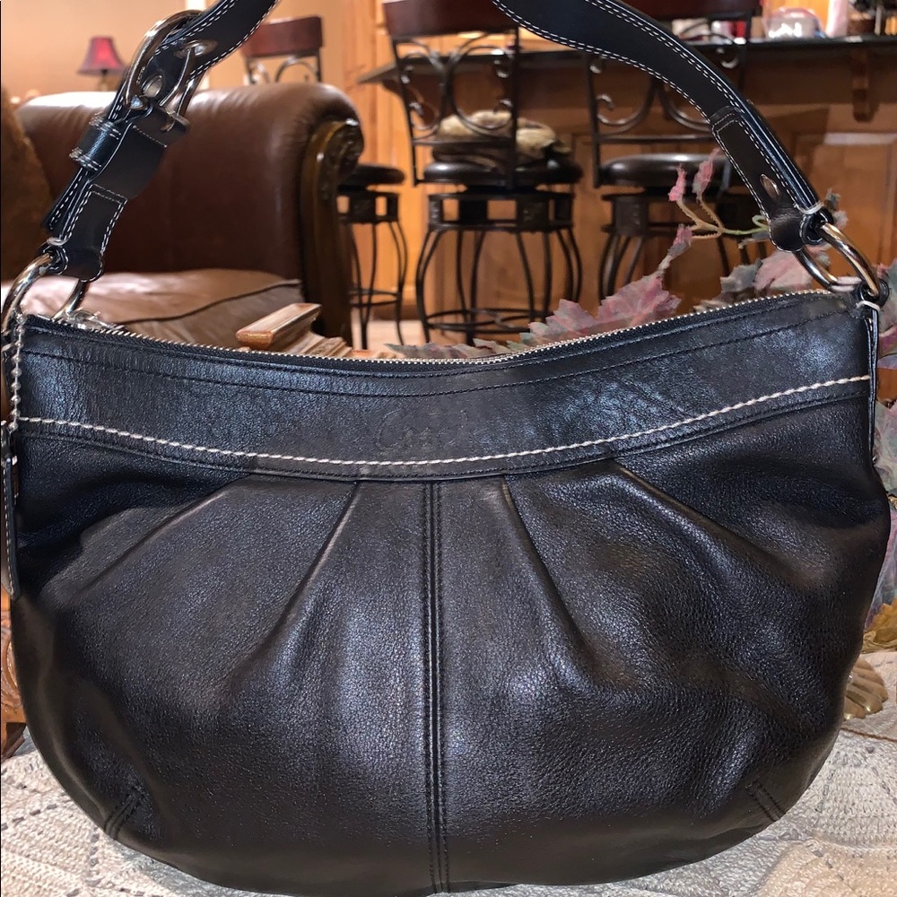 CHRISTMAS SALE! Beautiful Black Coach Shoulder Bag